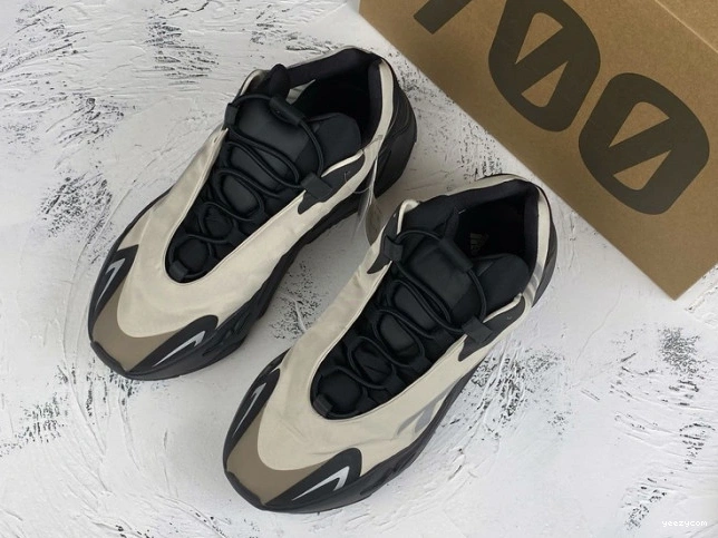 FY3729 Yeezy 700 Adidas MNVN Bone Boost 0718